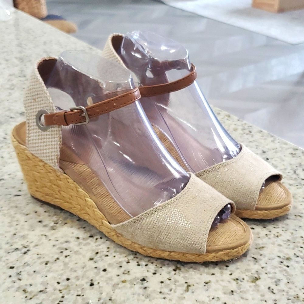 Stylish Beige Wedge Sandals